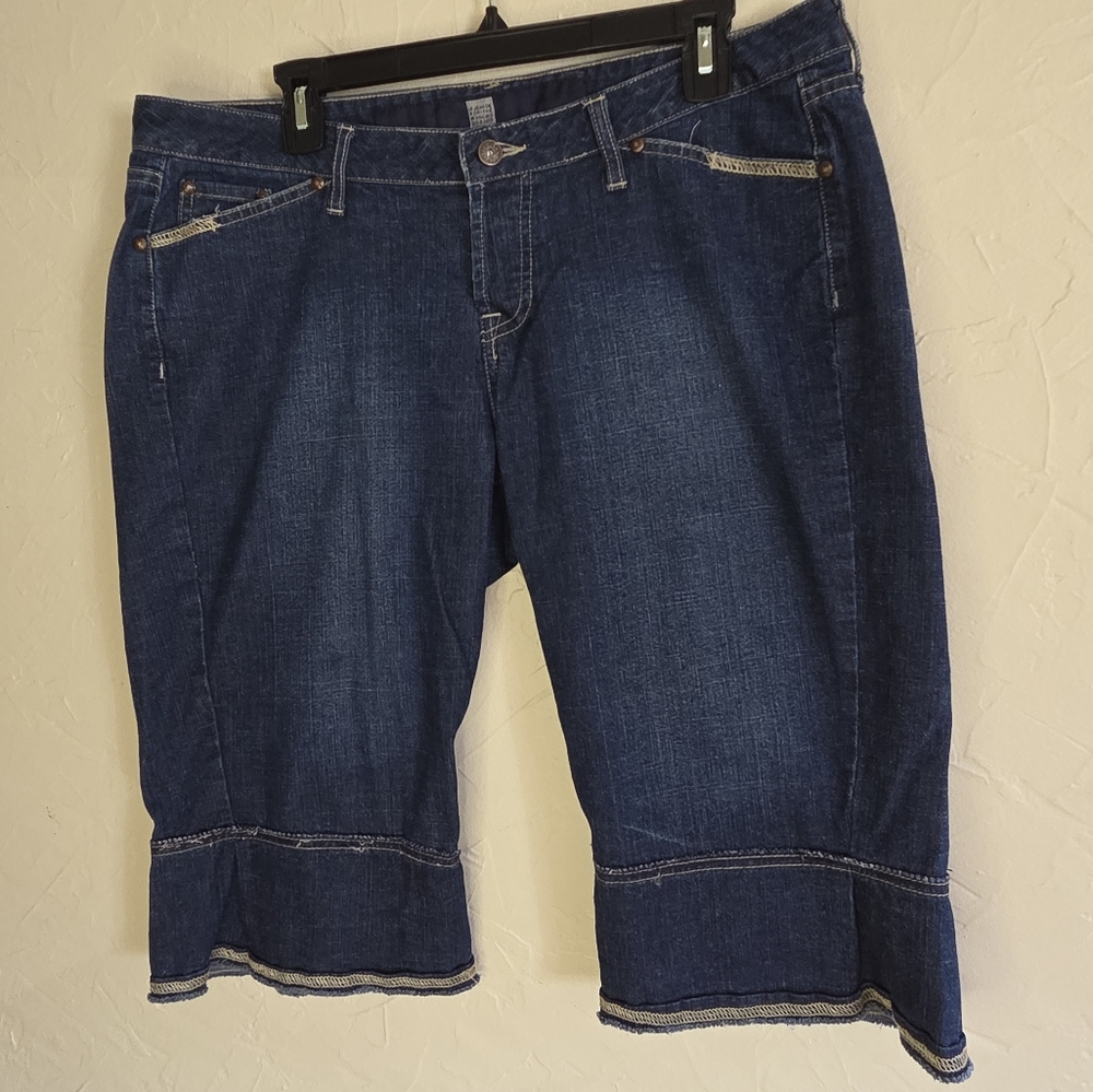 Marithe Francois Girbaud Blue Denim Jean Shorts Size 36 (16) Button Close Flare